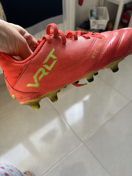 Футболни обувки 35 номер