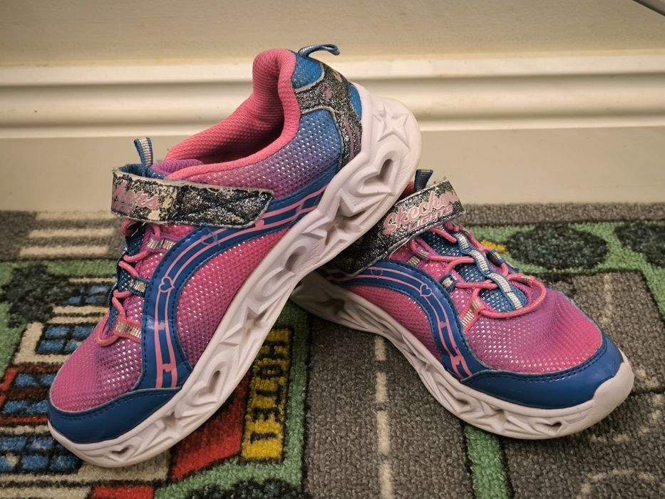 Adidași Skechers mărimea 31