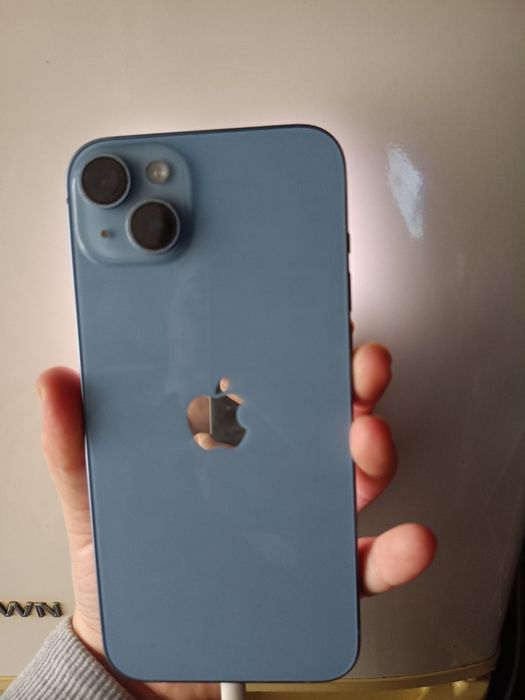 Продавам Iphone 14 plus