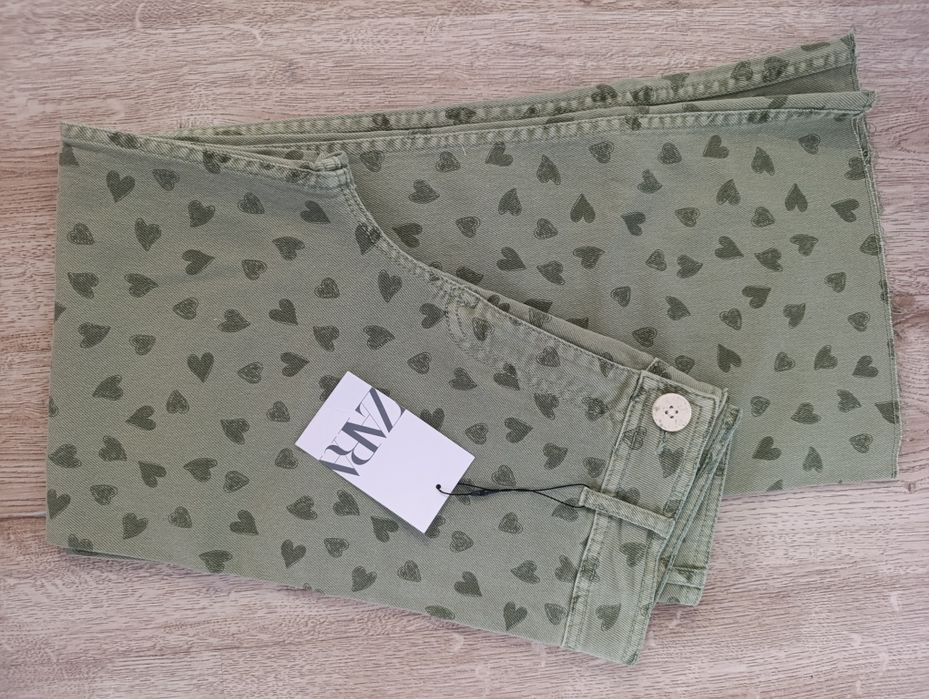 Zara Страхотни нови дънки