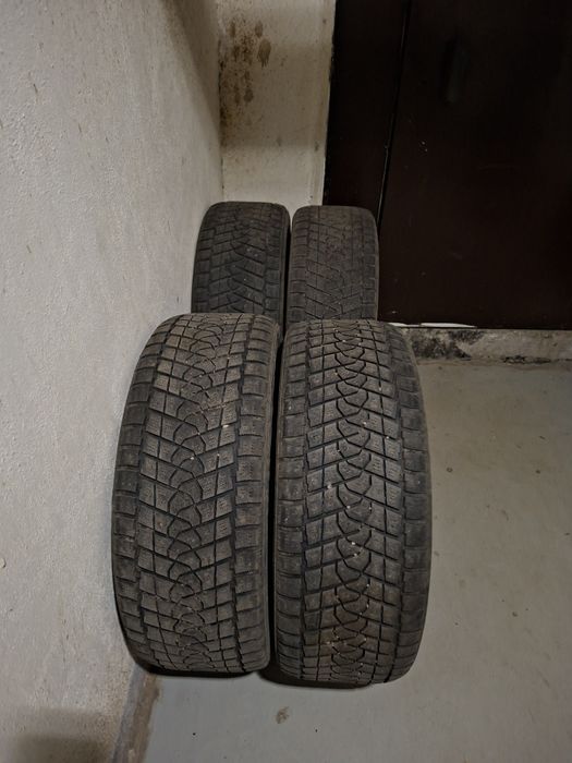 Продам зимние шины Tringle 275/55/R20