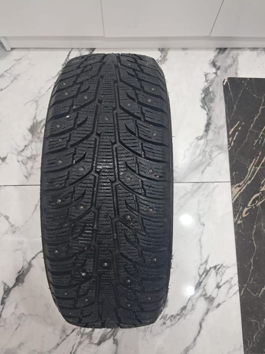 Зимние шипованные автошины 205/55R16