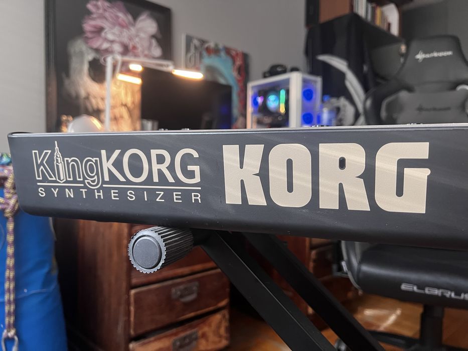 Синтезатор Korg king korg