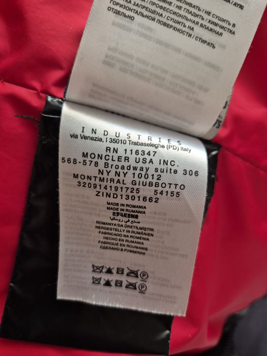 Geaca MONCLER negru lucios nr3 M
