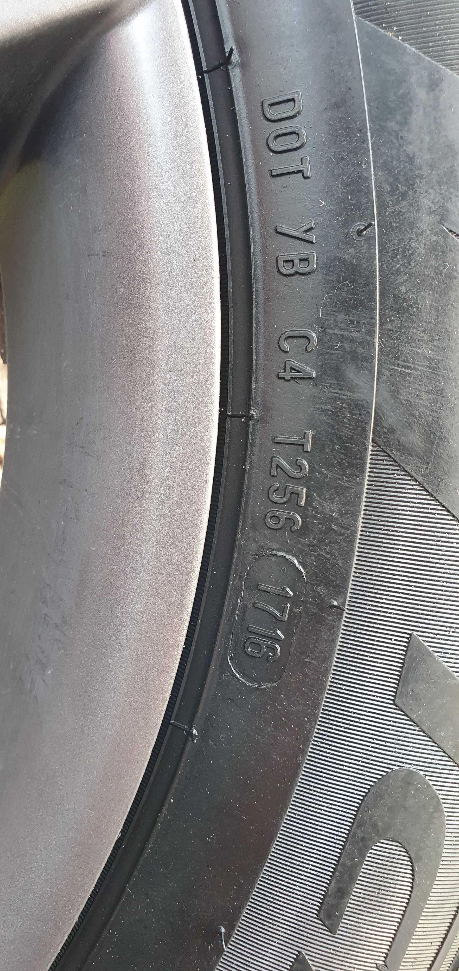 Anvelope iarna Pirelli Ice Zero Studded 225/60/17 - 4 buc.