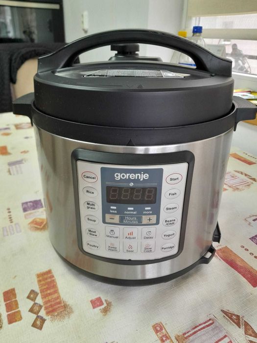 Multicooker Gorenje MC6MBK, 1000 W, 15 programe, negru-argintiu