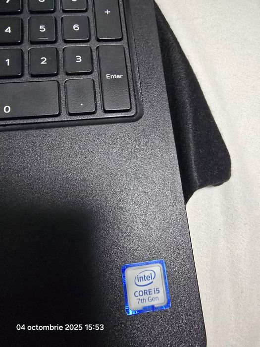 Laptop DELL Latidute3580