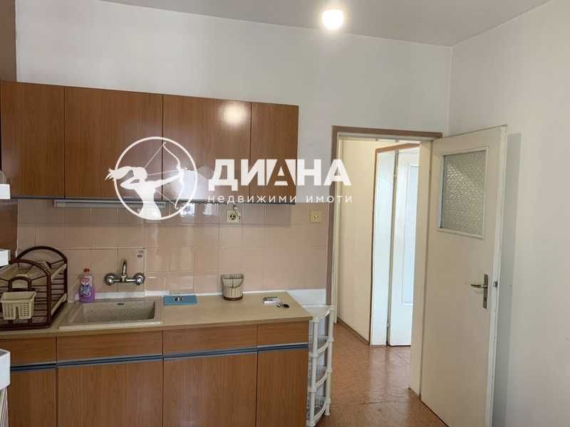 Продава се Тристаен апартамент в Пловдив, Кършияка - 86 кв.м за 1861 €/кв.м - Снимка #2
