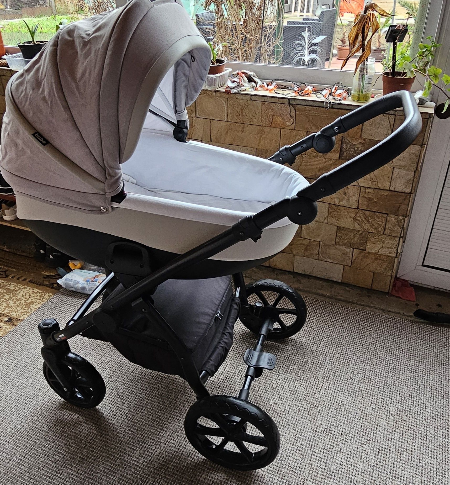 Продавам бебешка количка Buba Zaza 3в1 и база Isofix