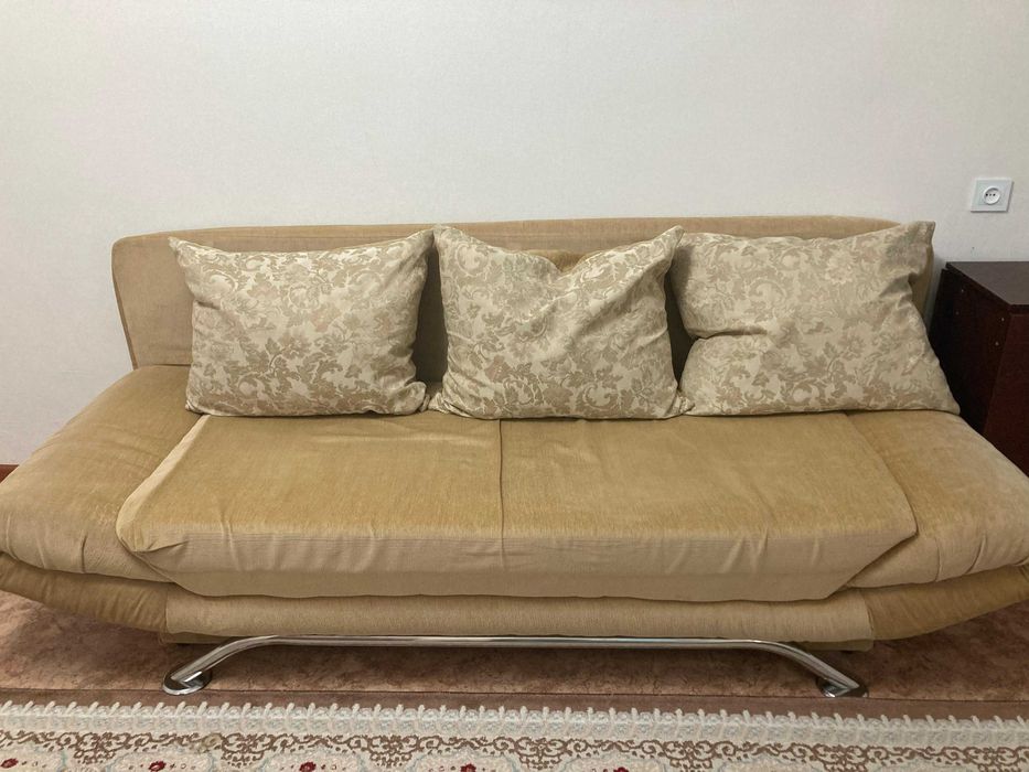 Продам диван в хорошем состоянии