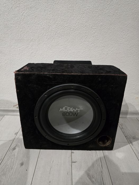 Бас каса с усилвател