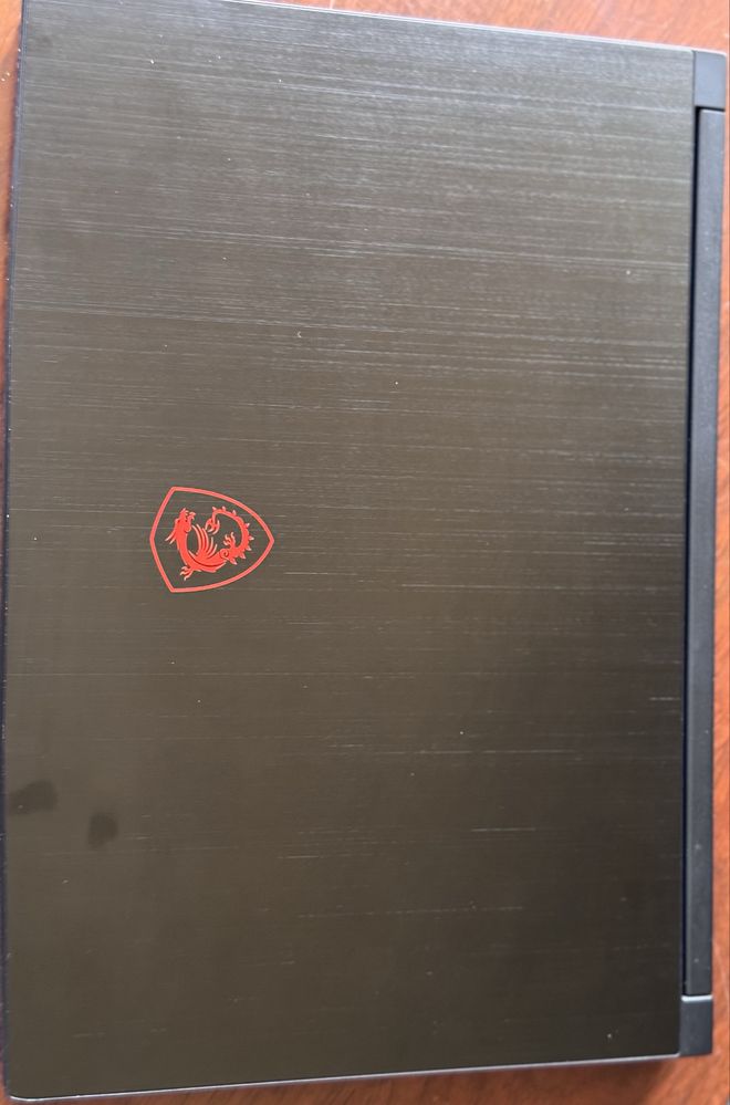 Мошный игровой ноутбук MSI