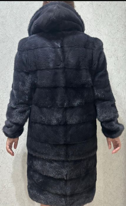 Продам норковую шубу в идеальном состоянии