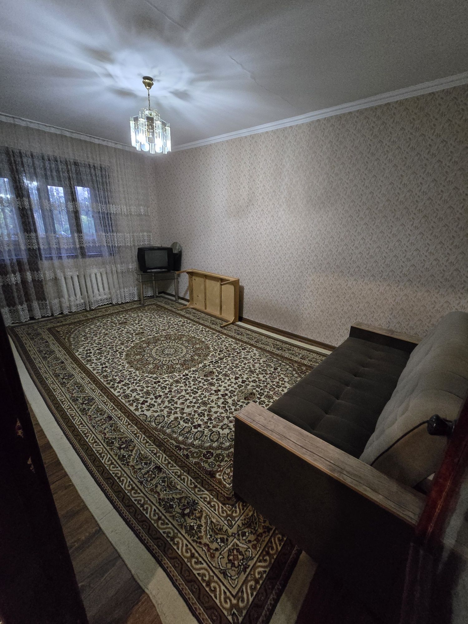 Аренда квартир 1-2/4/4 250уе Чистая Чиланзар-12 толькоСемьям с ЗАГСом