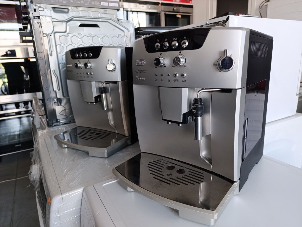 Кафе машина Робот Delonghi Magnifica