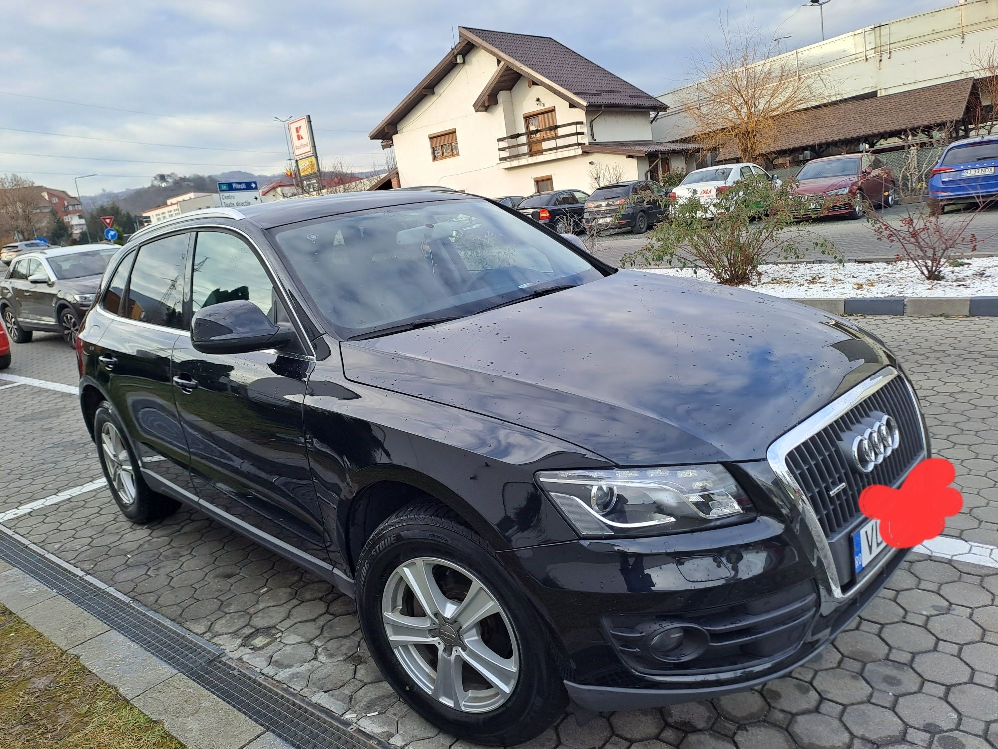 Audi Q 5 - 2010 , motor 2000 - 9600 euro