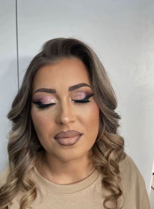 Make-up by evellinn slt