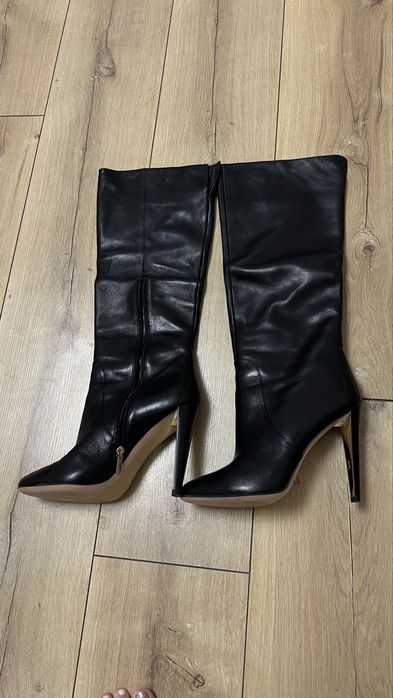 Сапоги на каблуке basconi 38 размер