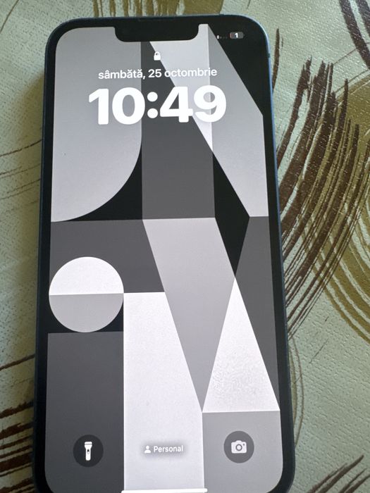 Vand iphone 13 bun
