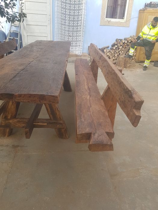 Masa de stejar si 2 banci de stejar