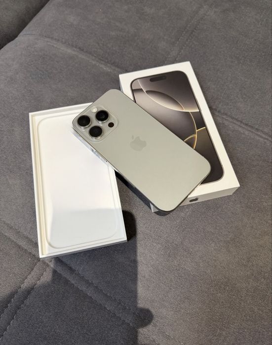 iPhone 16 Pro, 256 GB, Natural Titanium, baterie 100%, cu garanție