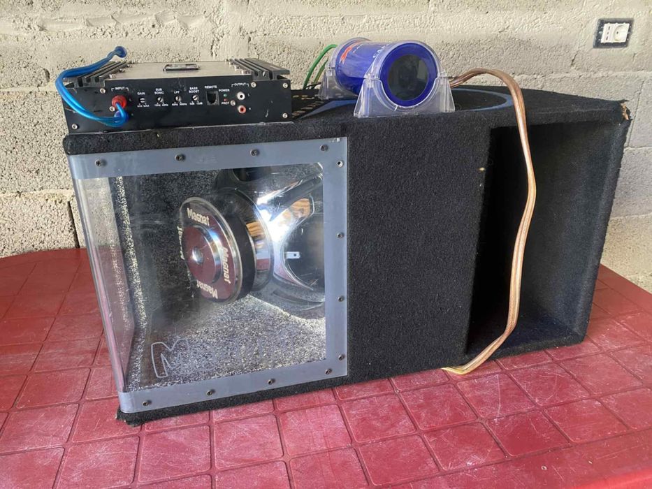 Subwoofer pentru masina