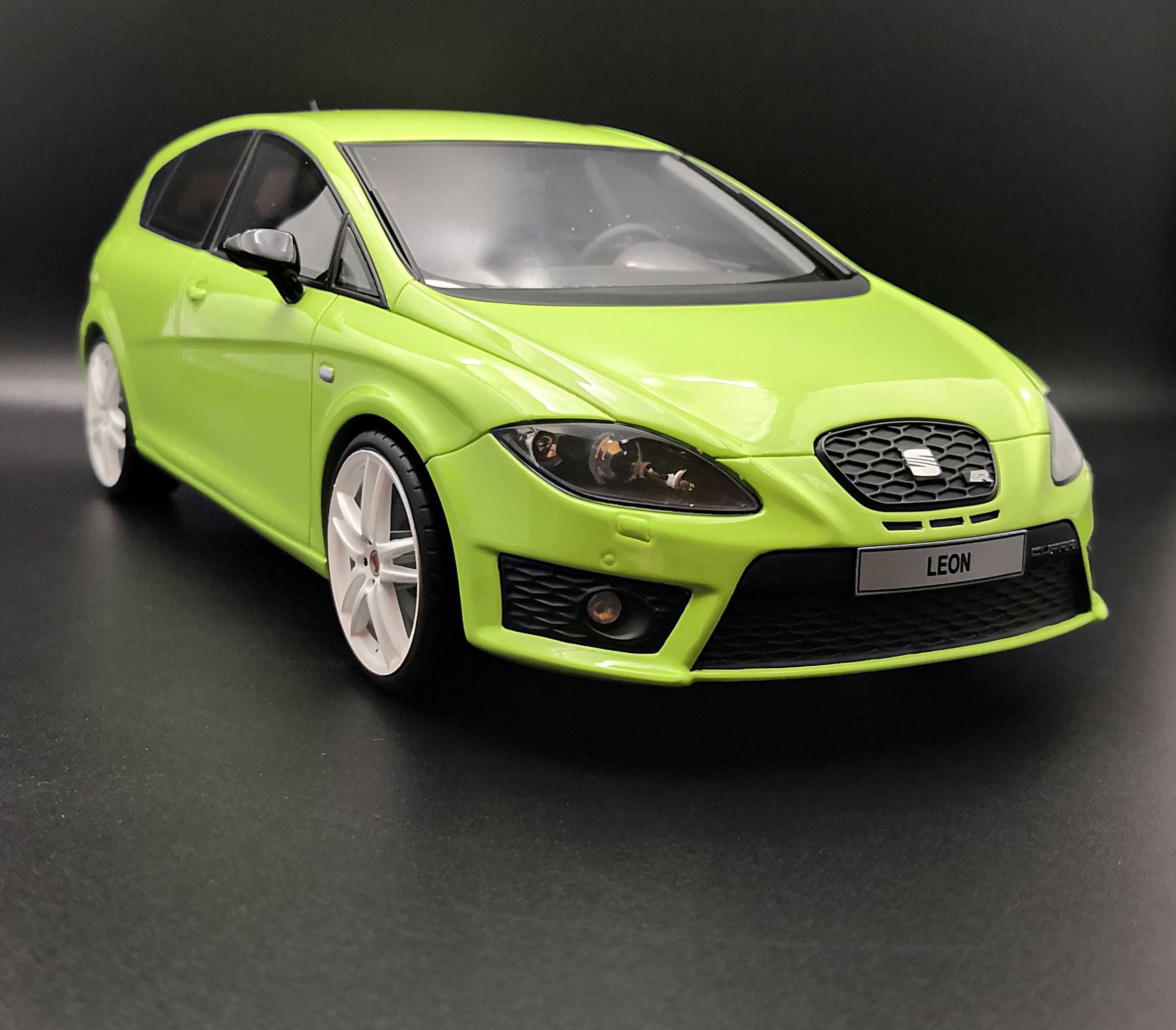 Machete auto 1:18 Seat Leon Cupra R - Otto