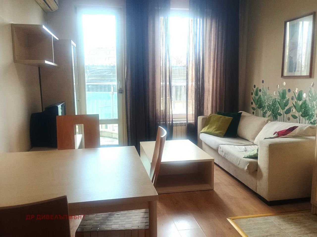 Дава се под наем Двустаен апартамент в София, Център - 59 кв.м за 509.49 € - Снимка #3