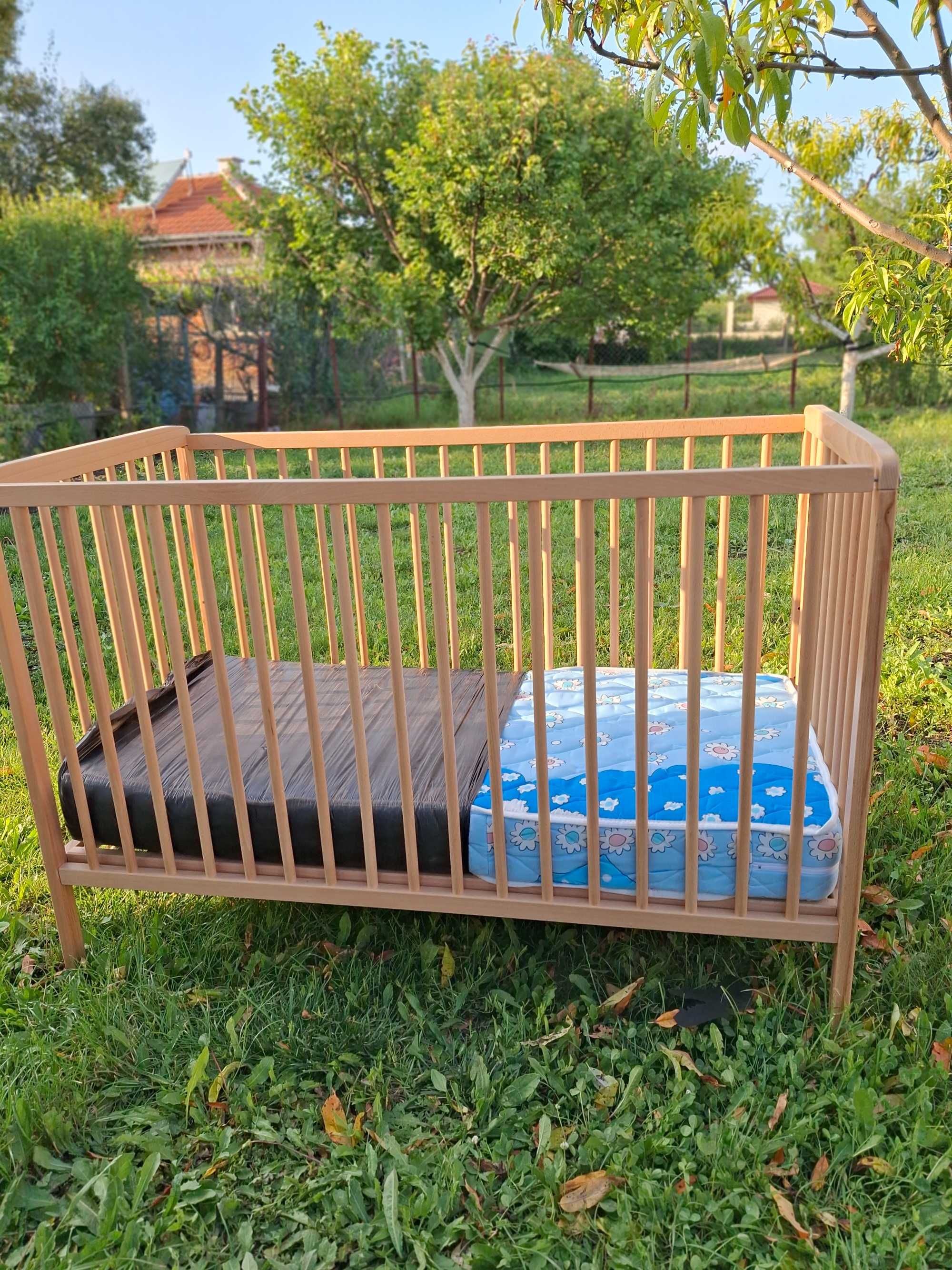 Продава детска кошара