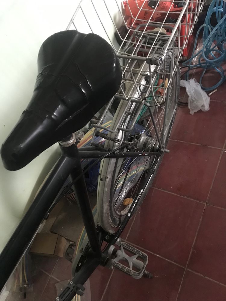 Germanskiy zur veloseped sotiladi.