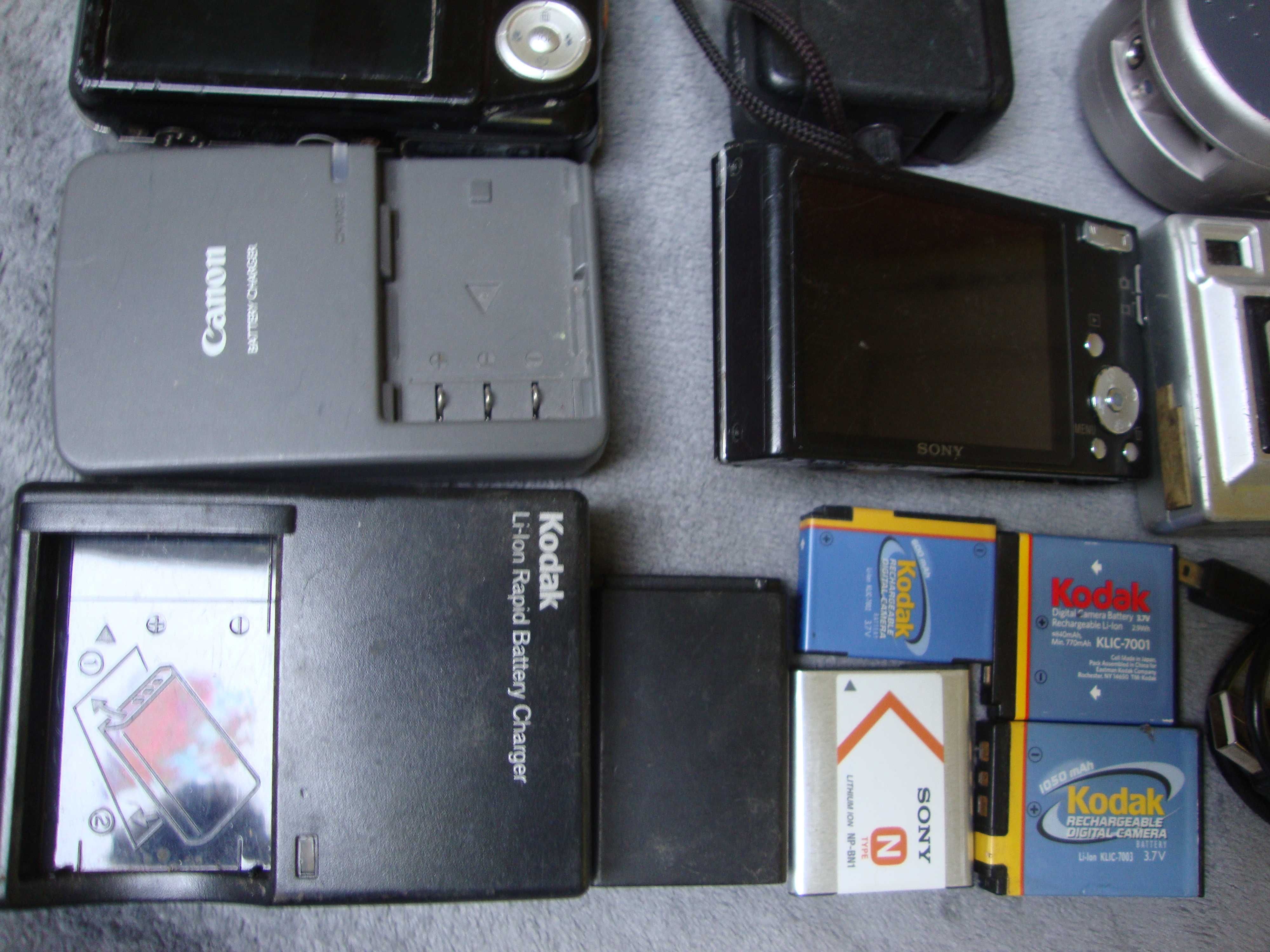 Aparate foto digitale defecte de piese sau reparat (Sony, Kodak, Fuji)