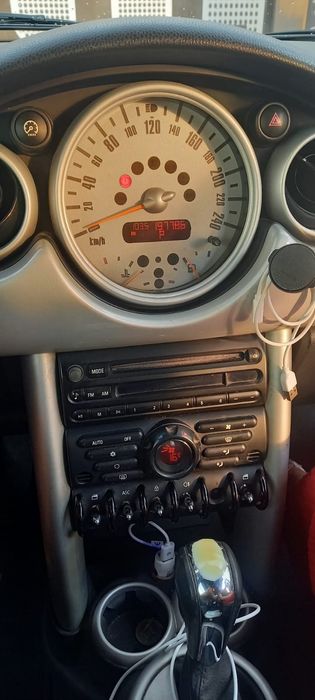 Mini Cooper
An 2002