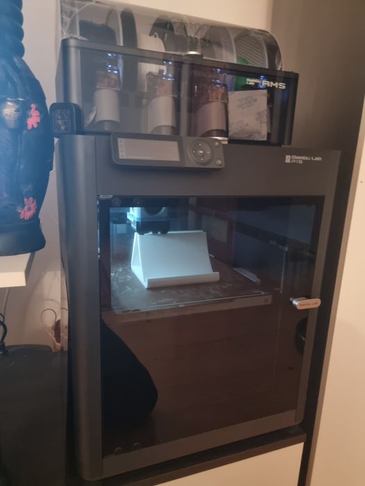 Imprimanta 3d bambu lab p1s cu ams