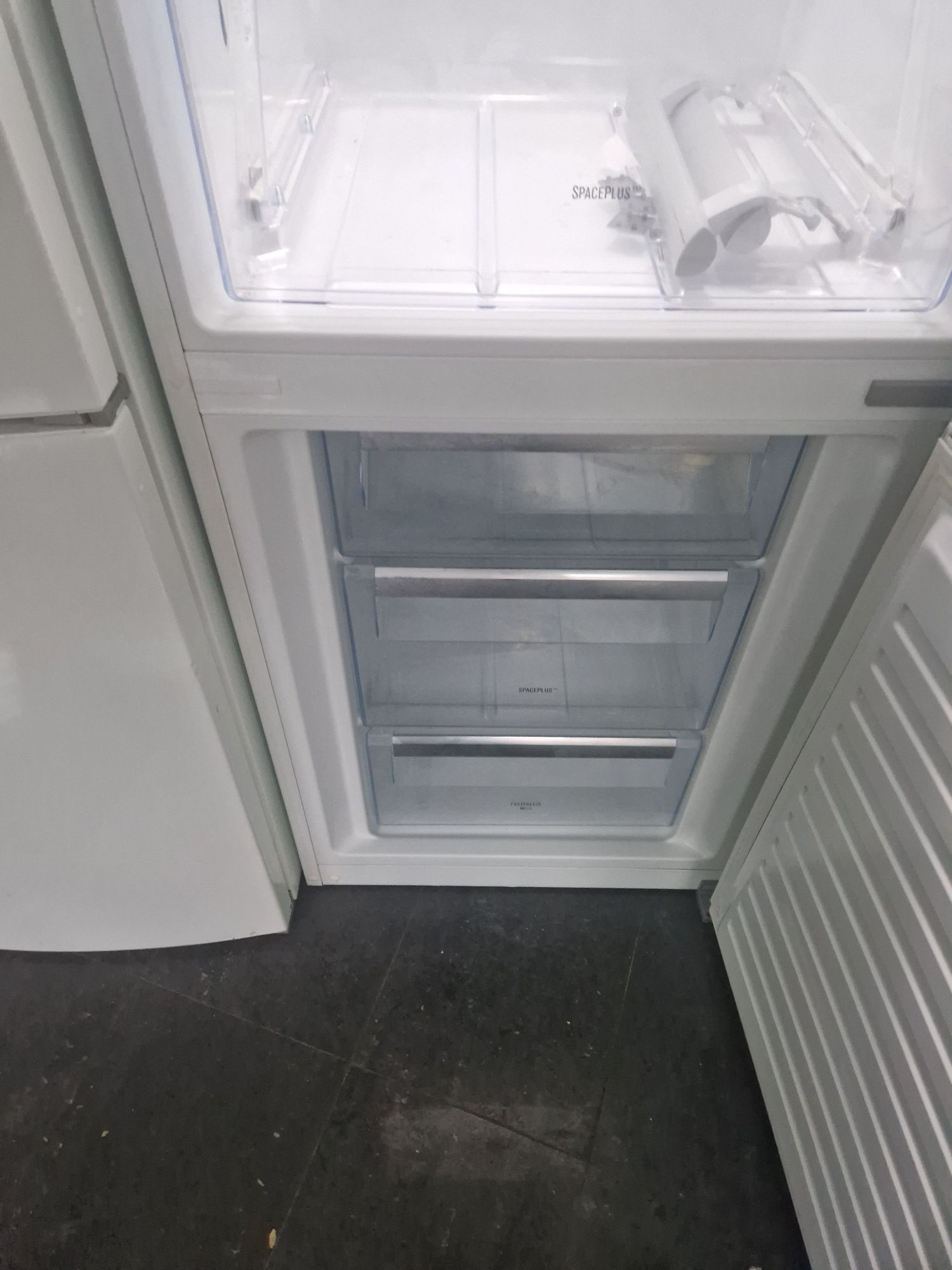 Хладилник с фризер Electrolux A++ No frost