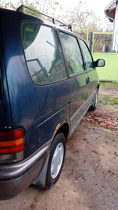 Нисан серена цял за части