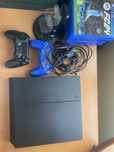Vand Ps 4 in stare perfecta