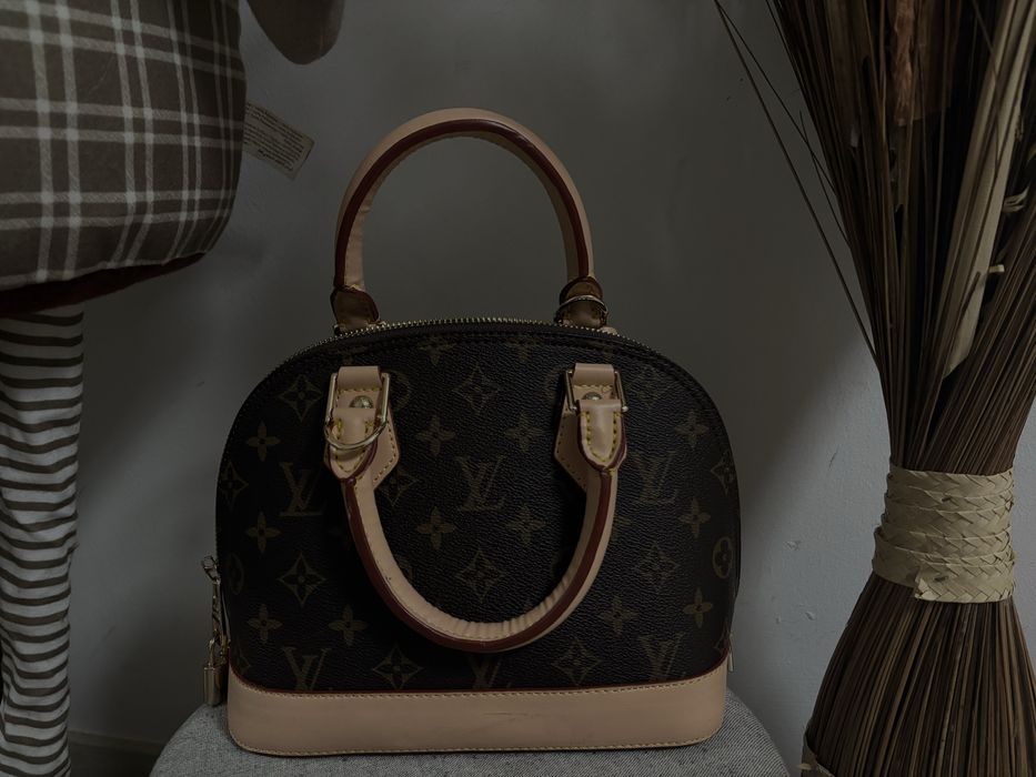 Geantǎ LV Alma BB ^* originală *^