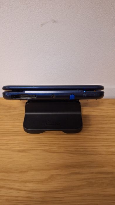 New Nintendo 3DS XL – Modat + 2000 Jocuri, 19 in 1,