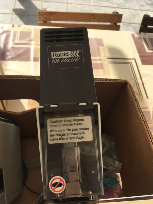 Машина за шиене на книги и тетрадки