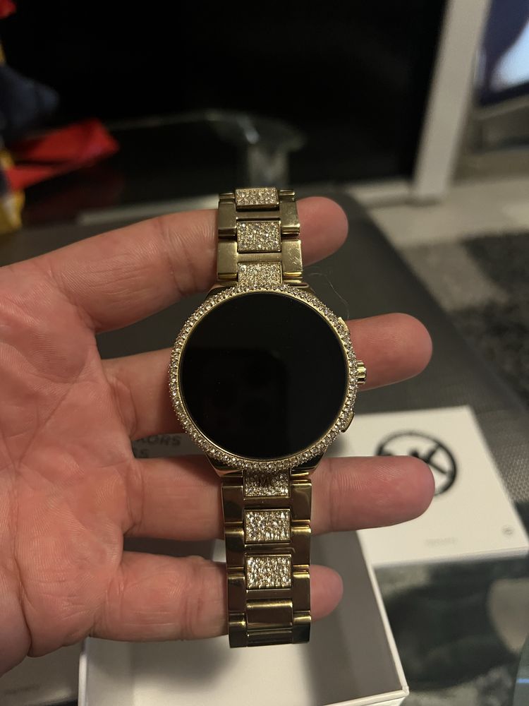 Часовник Michael Kors Gen 6 Camille