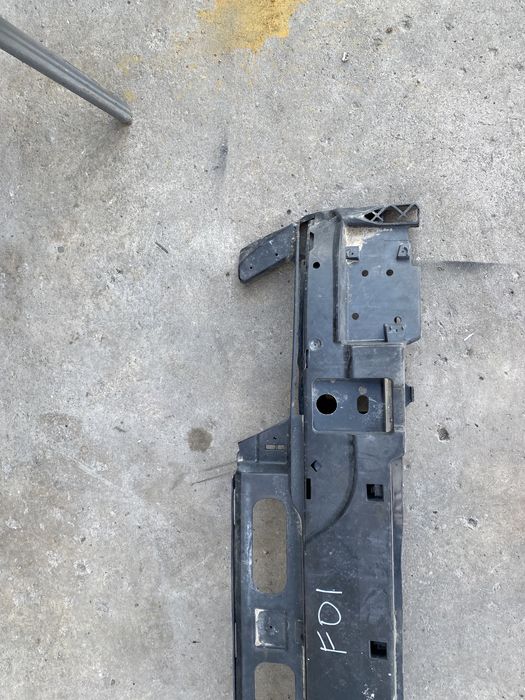 Bmw 7 f01 Бмв ф01 задна греда