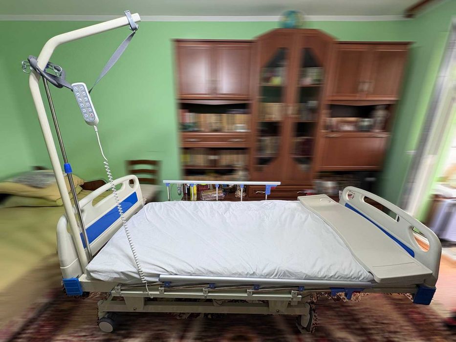 Pat electric rabatabil cu saltea multibed folosit doar 1 lună