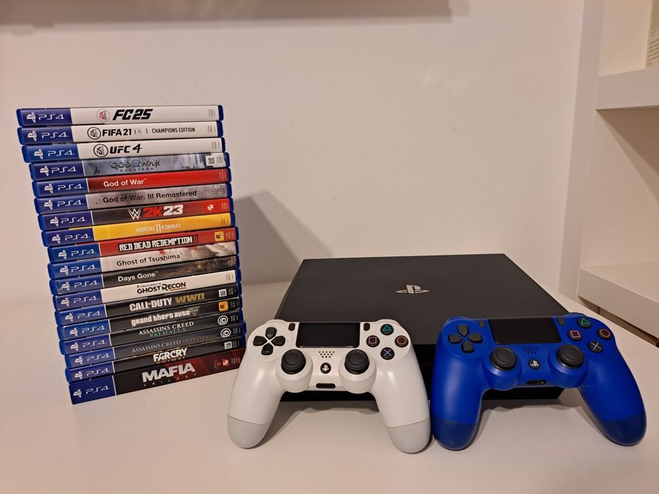 PS 4 PRO 1TB + 2 controlere + 18 jocuri