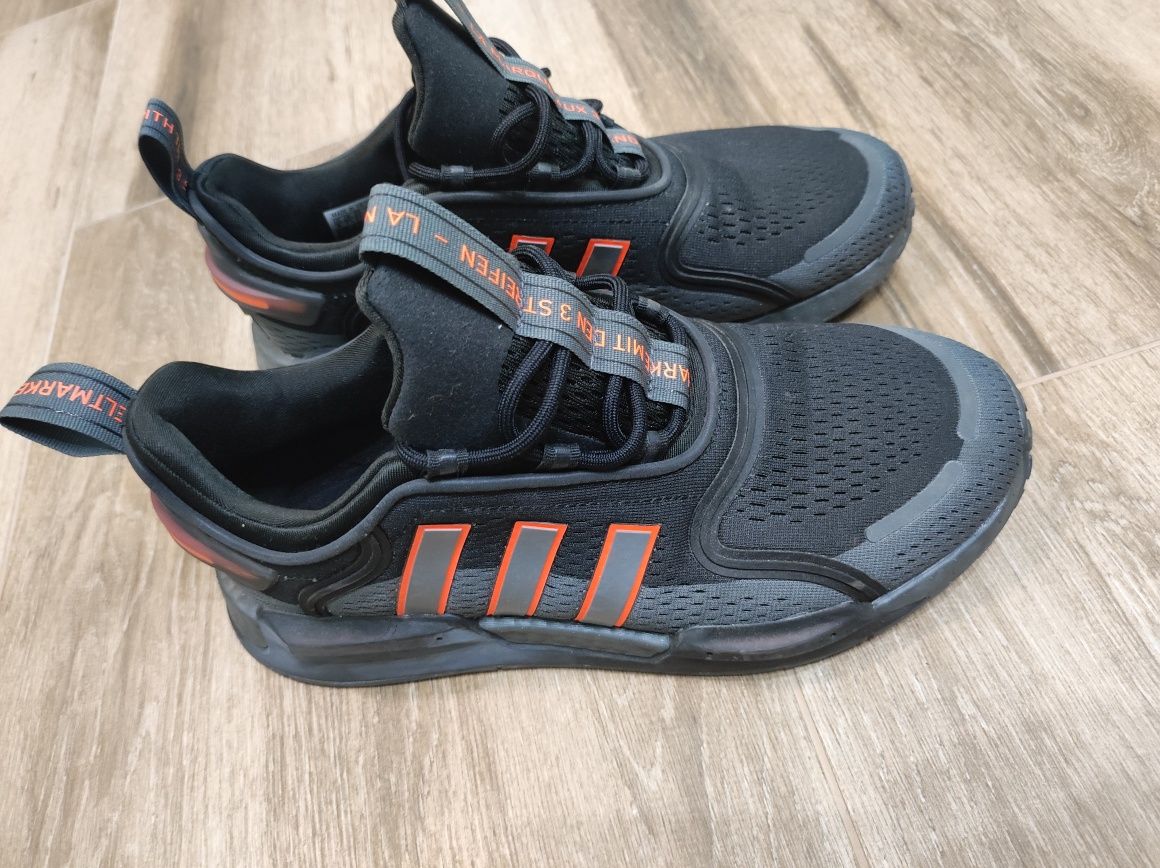 Adidas оригинални  NMD V3