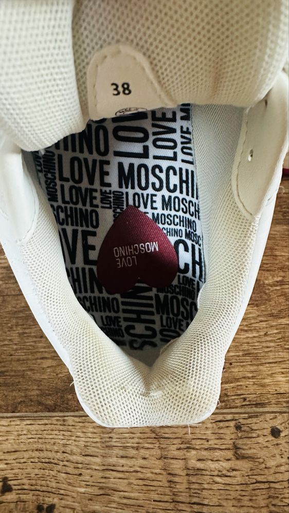 Дамски Кецове LoveMoschino