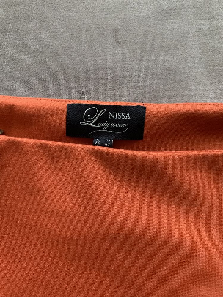 Fusta Nissa noua cu eticheta, marimea 40.