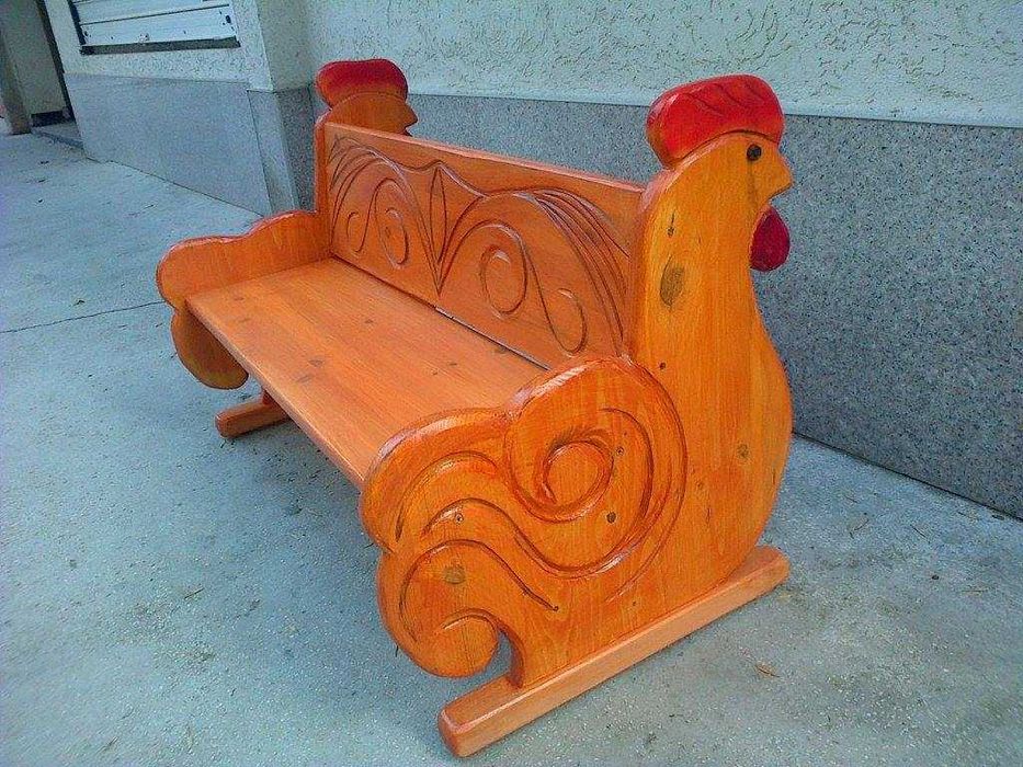 Етажерки, пейки и декорация