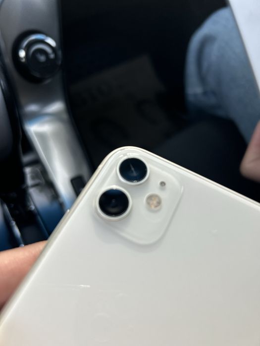 Iphone 11, в достойном состоянии