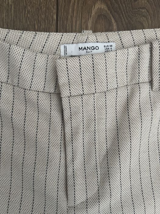 Pantaloni superbi Mango