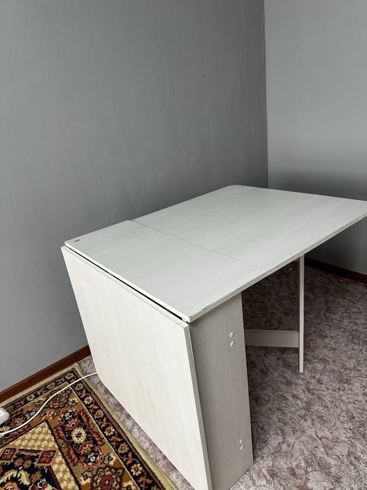 Продам стол раскладной в хорошем состояние